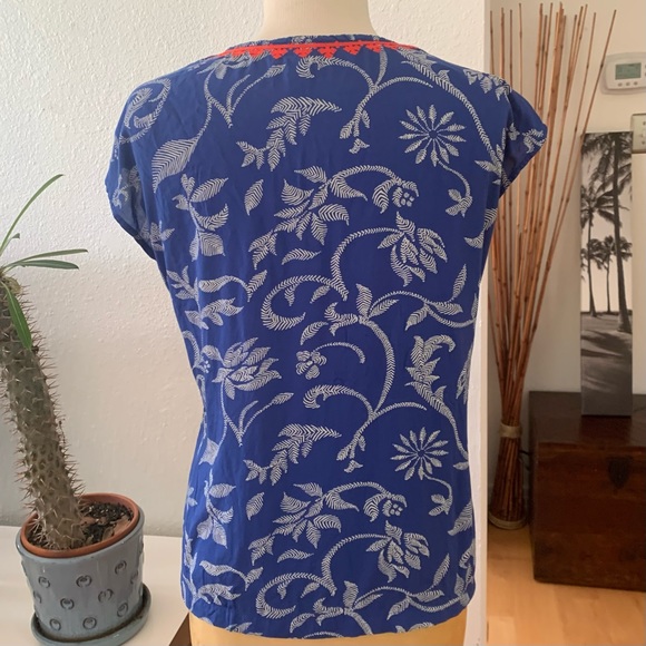 Irving & Fine Vibrant blue top with white floral print and red embroidery - Picture 7 of 9